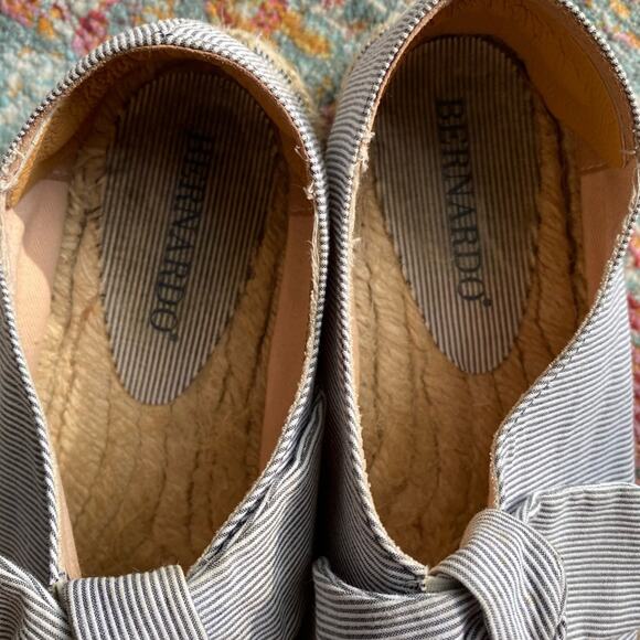Bernardo Anthropologie $258 Navy Why Stripe Viola Espadrille l Womens 7M EUC - Picture 8 of 12
